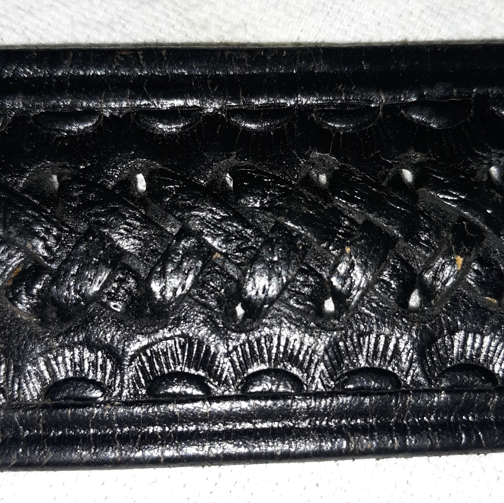 Belt - Picture 2 of 3